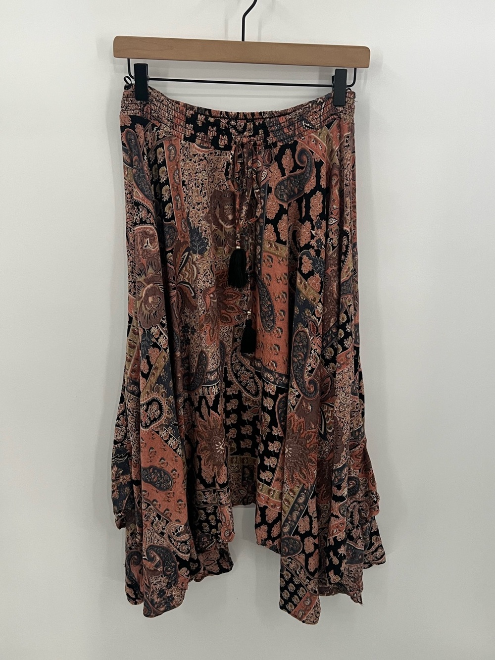 Nostalgia Bohemian Paisley Tiered Maxi Skirt - Rust & Black